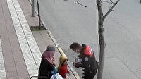 Çorum’da polisler gönülleri fethetti: İftarlıklarını kağıt toplayıcı kadın ve çocuklarına dağıttılar